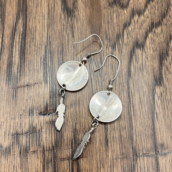 Vintage Mercury Dime Dangle Feather Earrings 1944 and 1945. Silver Mercury Dime - Picture 8 of 13